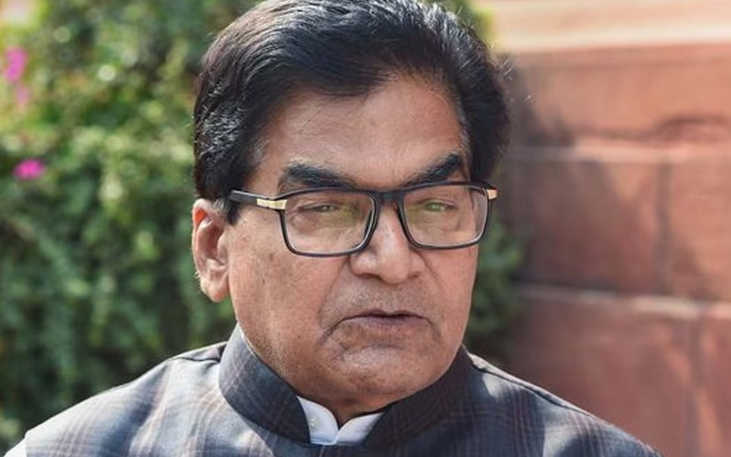 یوپی ووٹر لسٹ پر تنازع، رام گوپال یادو نے ذمہ داروں کے خلاف کارروائی کا مطالبہ کیا