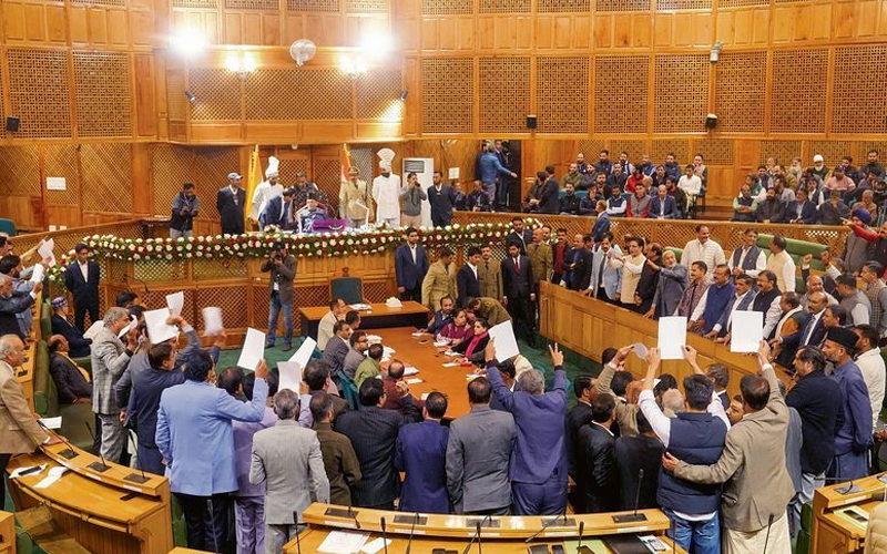 جموں و کشمیر اسمبلی اجلاس کا دوسرا دن، حکومت اور اپوزیشن میں پھر ٹکراؤ کا امکان