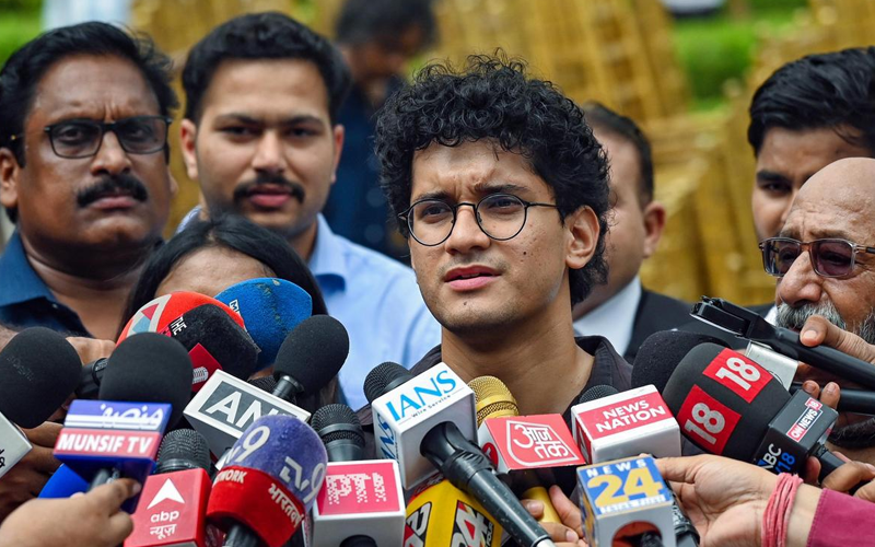 تہاڑ جیل سے رہائی کے بعد سوربھ داس کا مزاحیہ انداز وائرل، بولے: جیل میں آئینہ ہی نہیں تھا